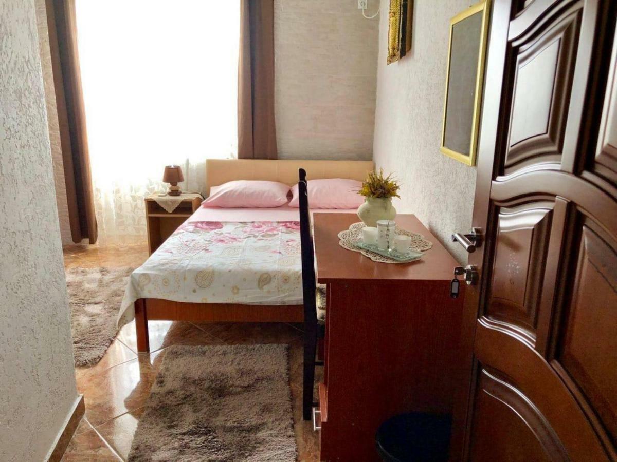 Apartments Zuto Ulcinj Eksteriør bilde
